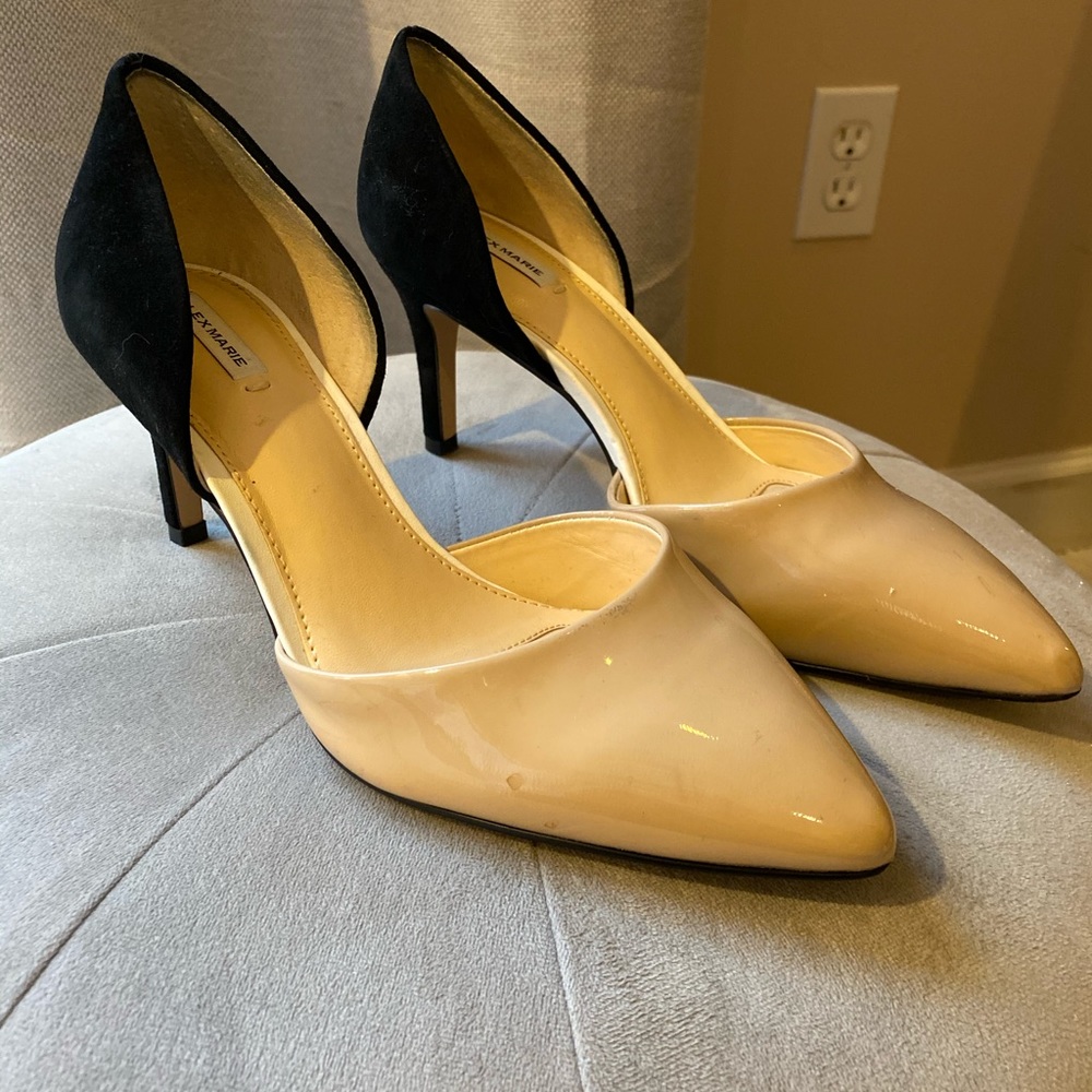 Alex Marie nude and black pumps